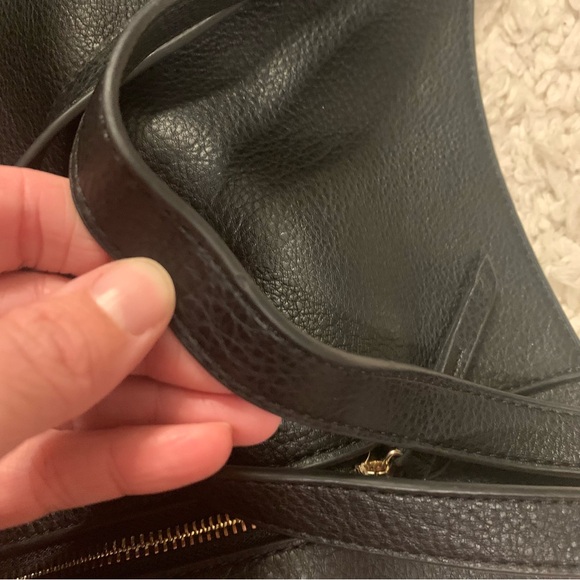 Kate and Mel vegan leather hobo-style black purse/handbag - Picture 9 of 11